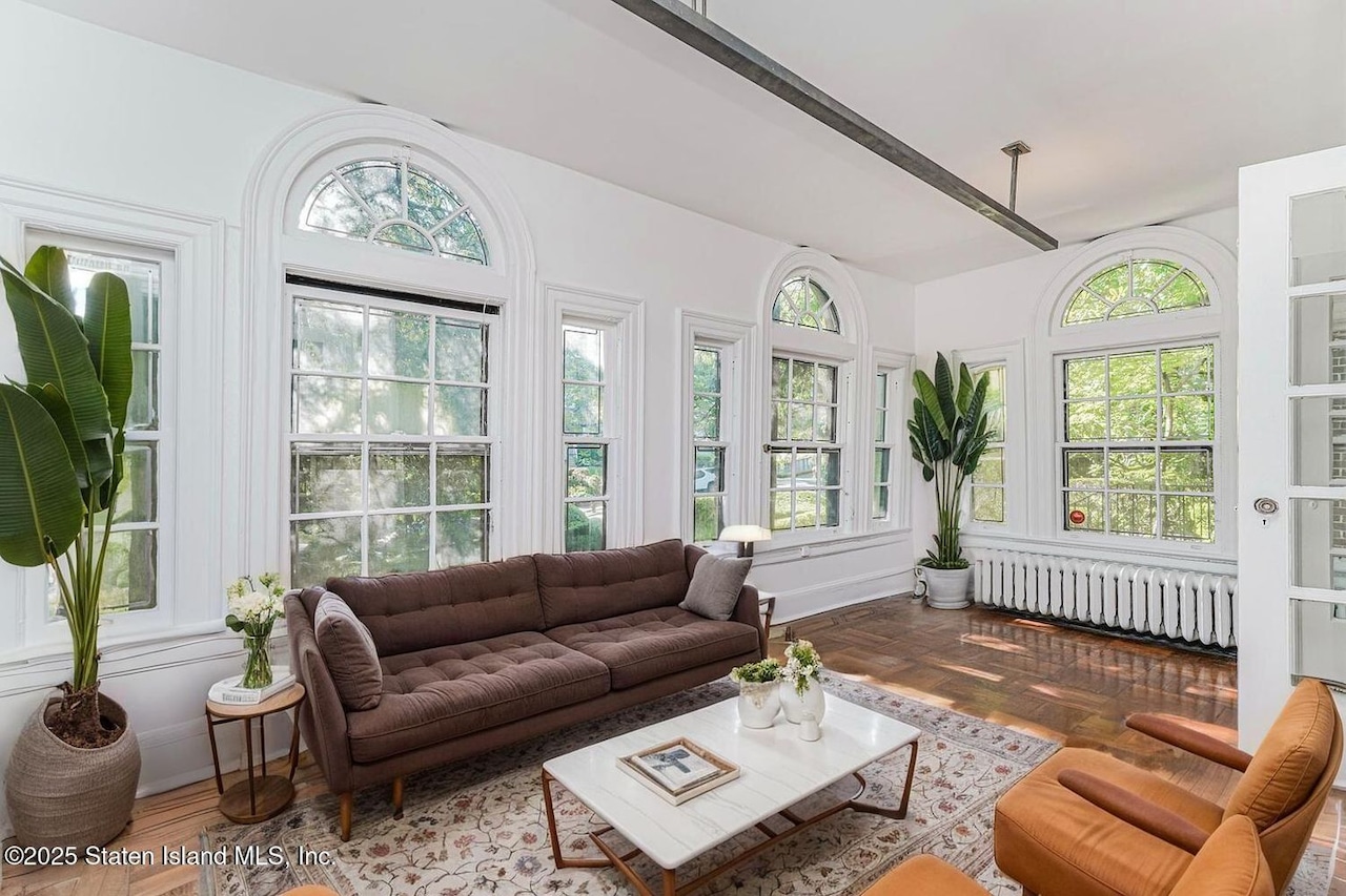 12 Silver Lake Road