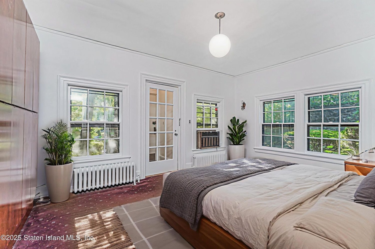12 Silver Lake Road